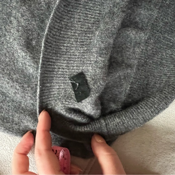 Men’s 100% Cashmere Crewneck Sweater - Picture 9 of 10